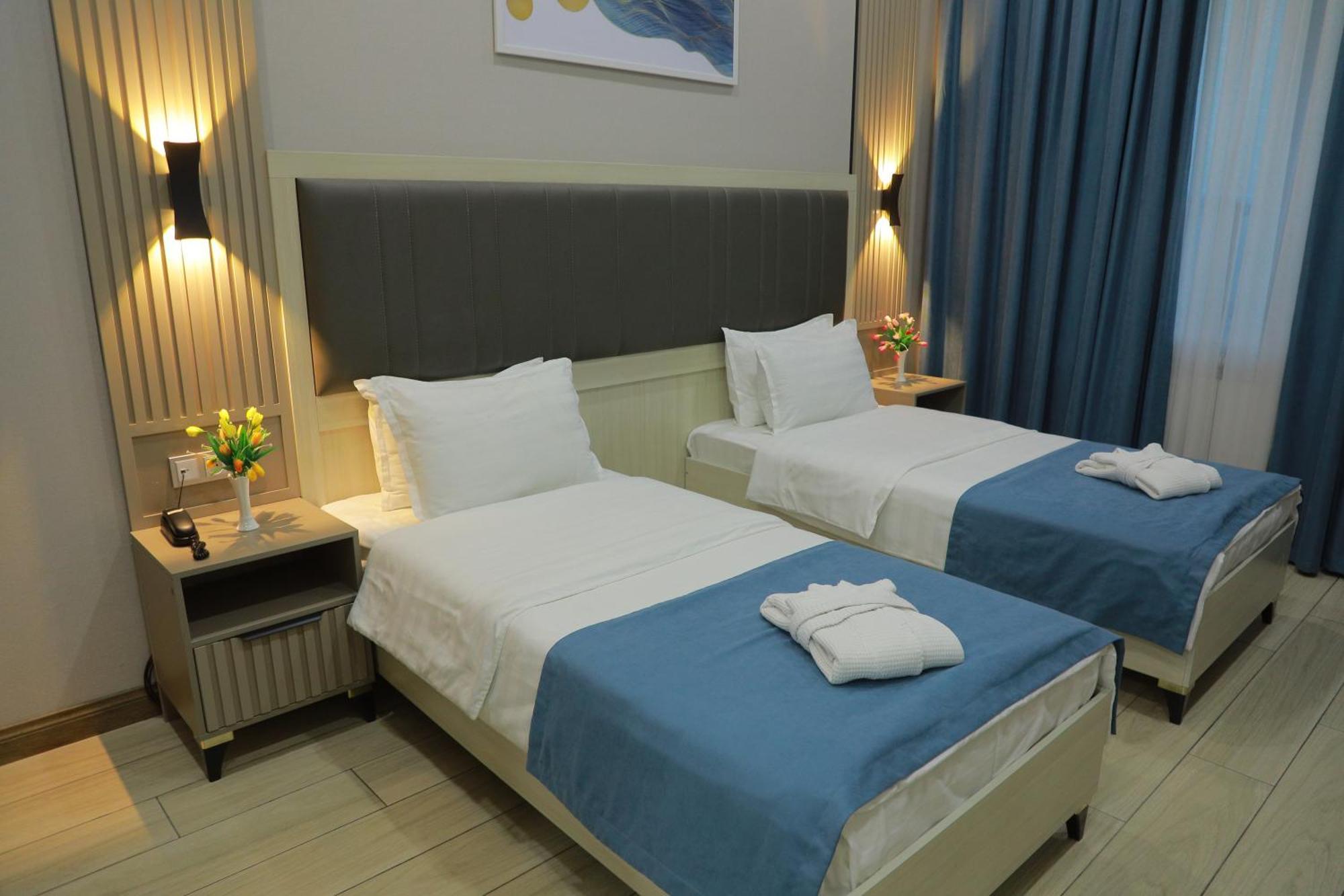 Human Hotel طشقند المظهر الخارجي الصورة