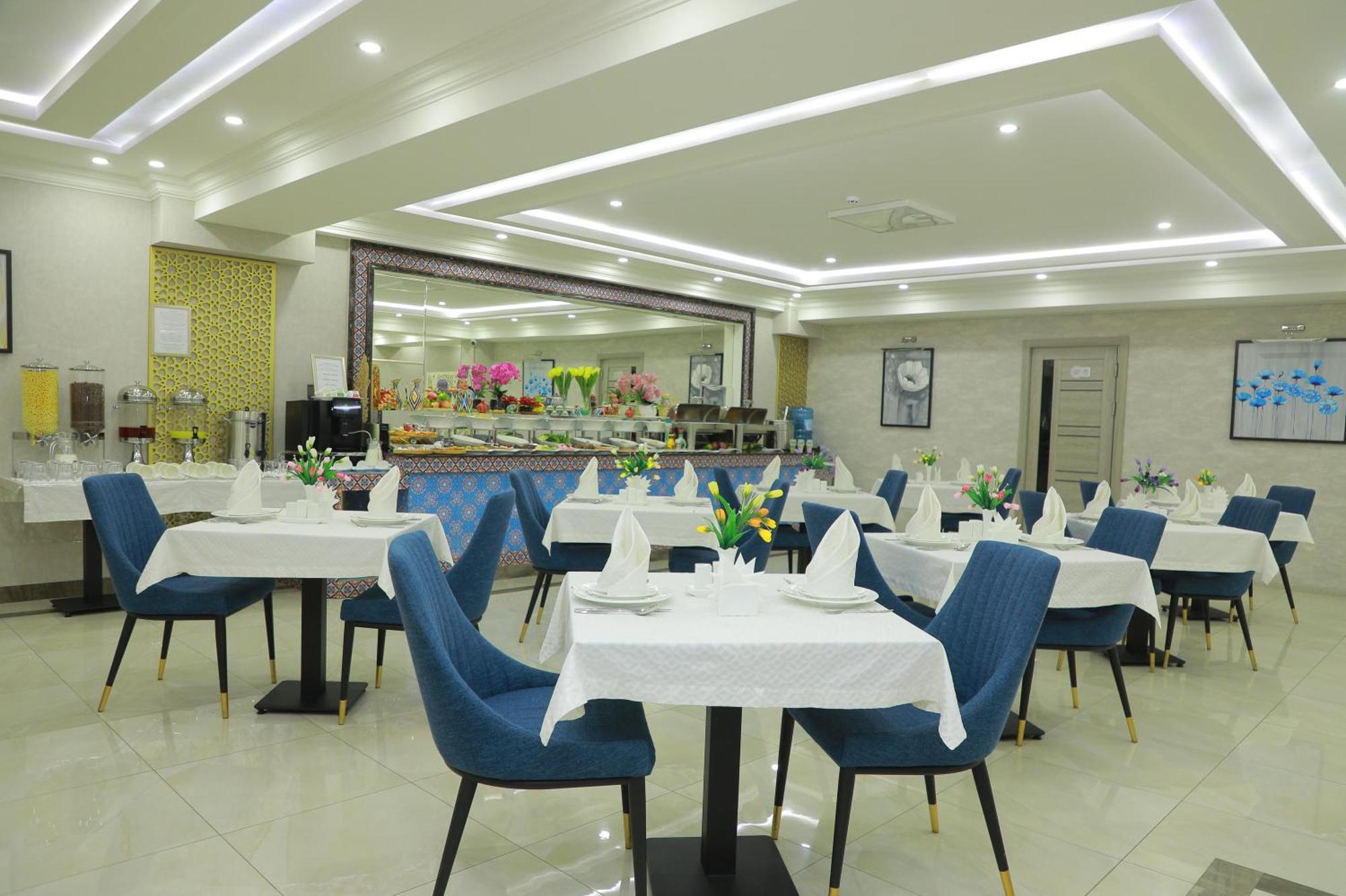 Human Hotel طشقند المظهر الخارجي الصورة